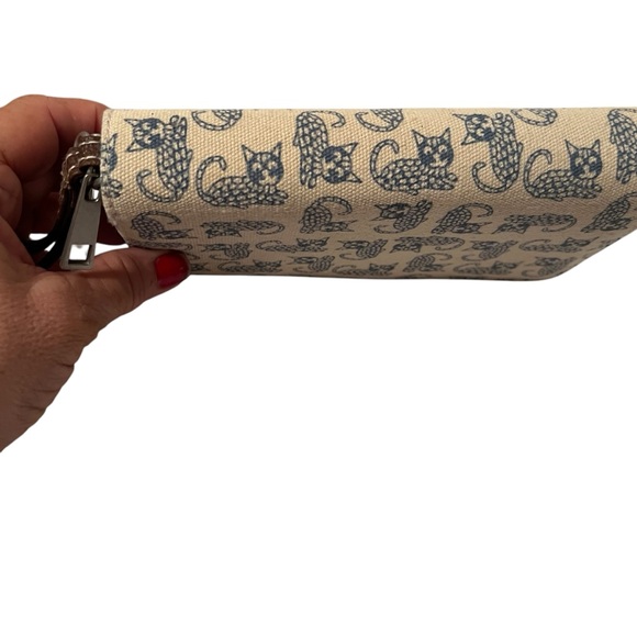 Union Bay Cat Floral Design Wallet Wristlet NWOT - Picture 8 of 8